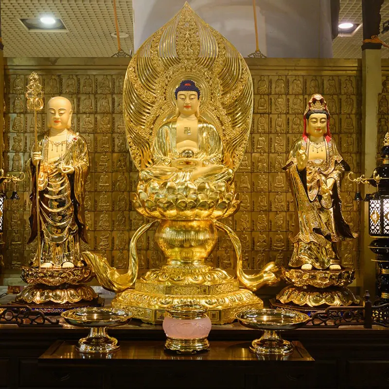 Estátua de Buda de cobre puro banhado a ouro de 128 cm em Taiwan
